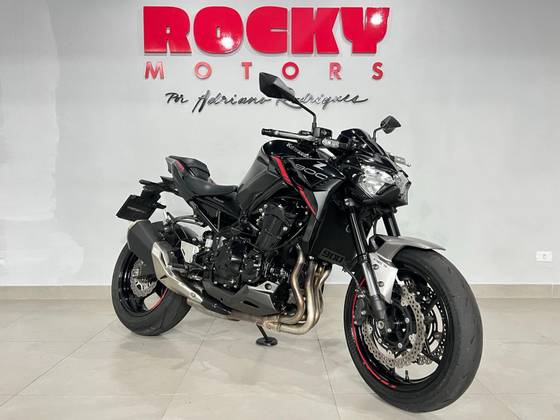 KAWASAKI Z900 KAWASAKI Z900